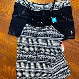 2 piece swimming suit. Brand new never worn.